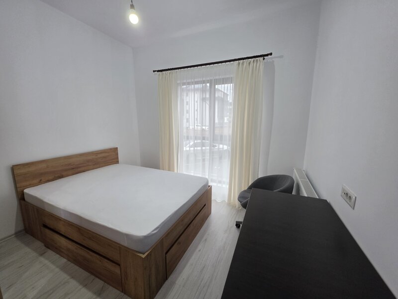 Dobroesti, pe strada Persicului, la parter, bloc 2023, centrala, parcare,