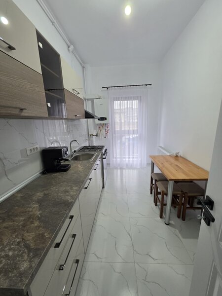 Dobroesti, pe strada Persicului, la parter, bloc 2023, centrala, parcare,