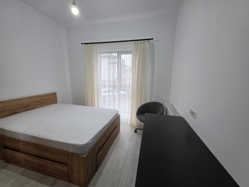 Dobroesti, pe strada Persicului, la parter, bloc 2023, centrala, parcare,