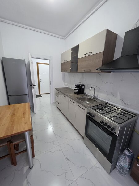 Dobroesti, pe strada Persicului, la parter, bloc 2023, centrala, parcare,